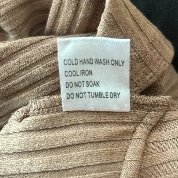 Princess Polly Koda Sleeveless Top, Sz 2, Brown, Tan, Ribbed Corset, V-Neck Tank - Picture 7 of 7